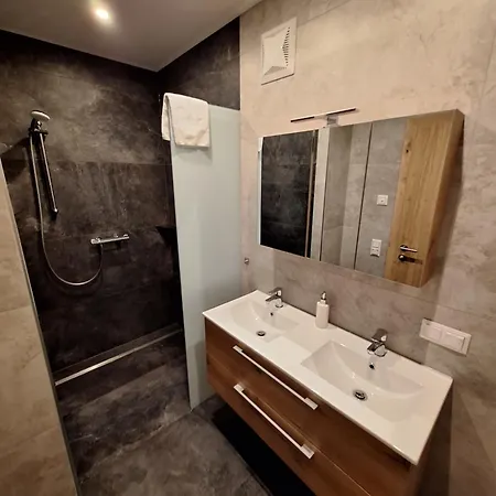 Almhaus Hochenwarter سونينالب ناسفيلد