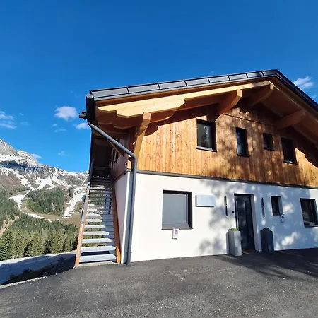 Almhaus Hochenwarter * Sonnenalpe Nassfeld